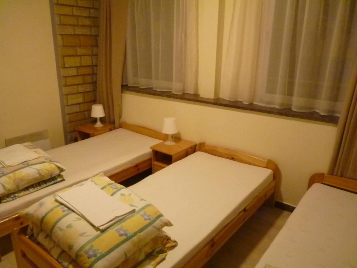 Osrodek Wypoczynkowy W Sosnowym Lesie Hotel เมียนซีวอเจีย ภายนอก รูปภาพ